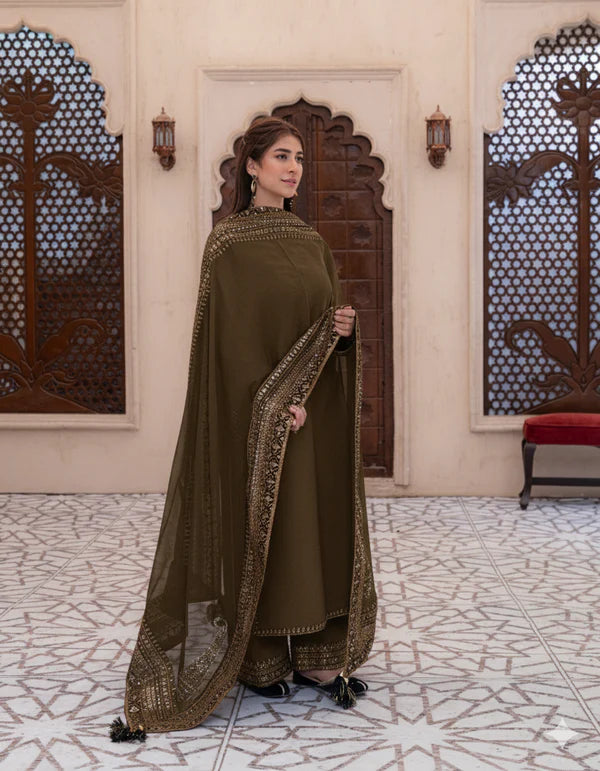 Tabacoo Mystique – Luxury Embroidered Suit for Women